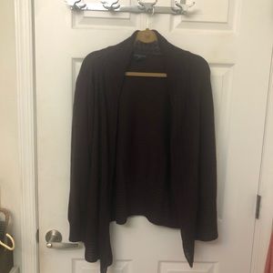 Maroon cardigan with lace details